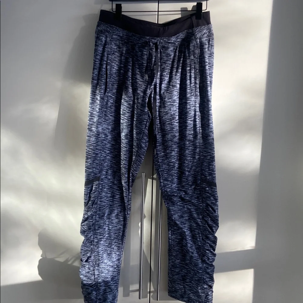Lululemon Runderful Pants - Picture 1 of 13
